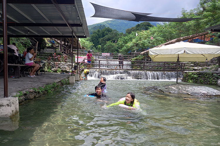Kambal Bato Mountain River Resort in Baco, Oriental Mindoro